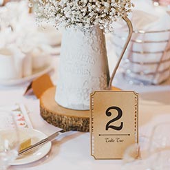 Tischdekoration einer Hochzeit Tischdekoration einer Hochzeit