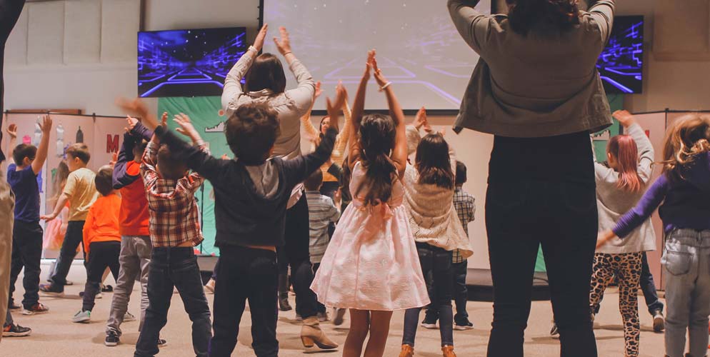 Kinderbetreuung für die Hochzeit finden
