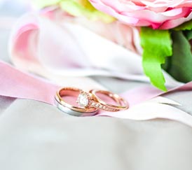 Trauringe aus Silber und Gold